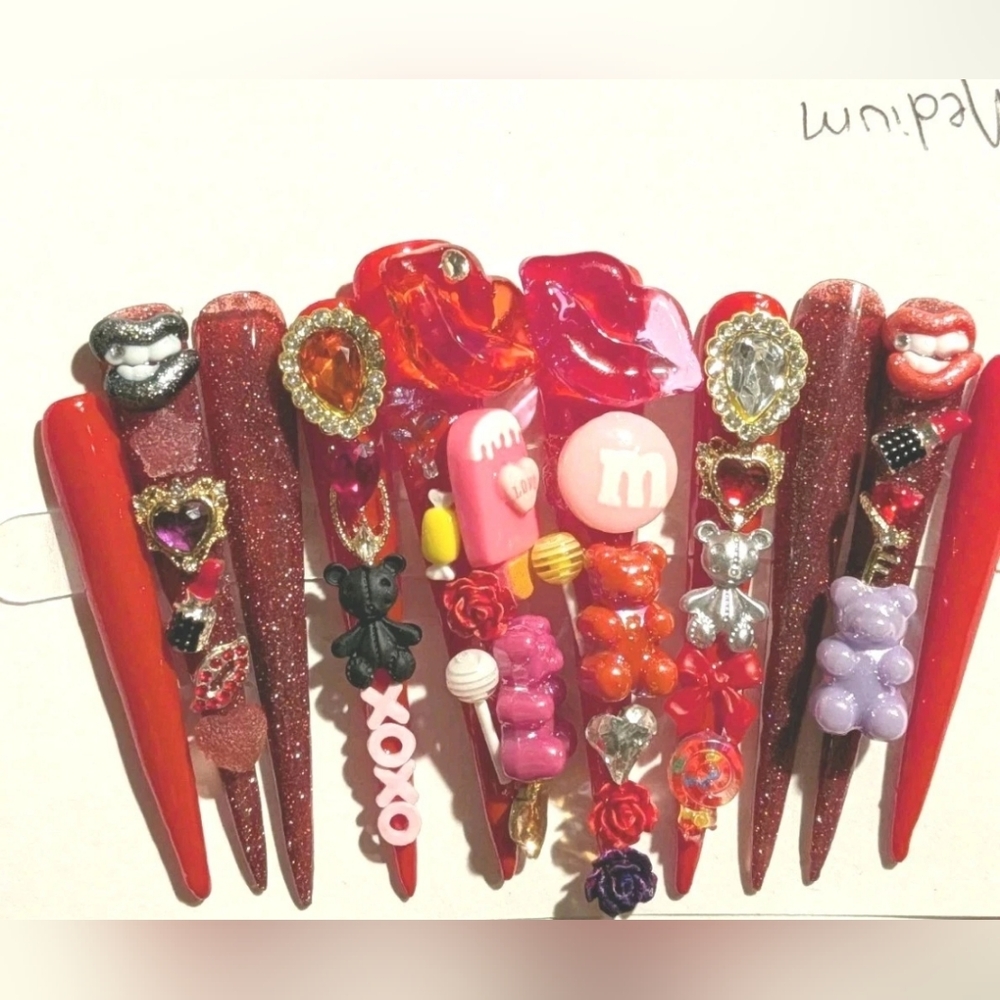 Hand crafted  custom Valentine's design 10pc 4Xl acrylic press on nails sz Med